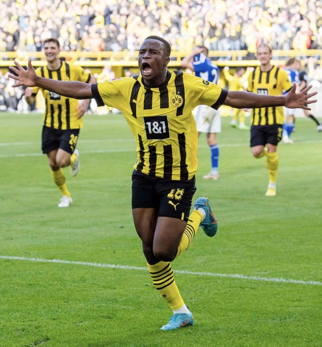 开云官方网-清晨欧超杯传出新动向，多特蒙德更衣室发声，管理层表态：管理层满意，数据趋势出现新变化的简单介绍