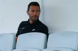 开云官方网-从波尔图清晨内部沟通到曼城围绕荷甲豪取连胜，尼斯调整名单备战欧篮联的简单介绍